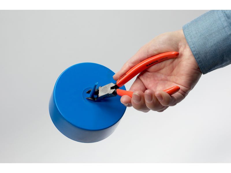 Produktbild 45° Seitenschneider mit PVC-beschichteten Griffen, brüniert 154 mm bild 4