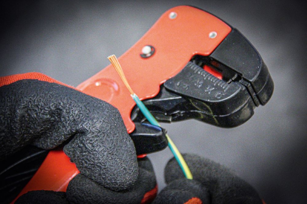 BGS Diy Automatische Abisolierzange 0,5 - 8 mm² 175 mm Produktbild BGS Diy Automatische Abisolierzange 0,5 - 8 mm² 175 mm bild 5