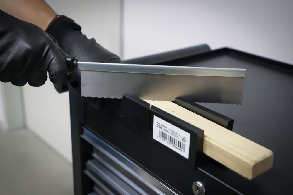 Produktbild Kunststoff Gehrungslade 245 x 65 x 48 mm mit Feinsäge bild 5