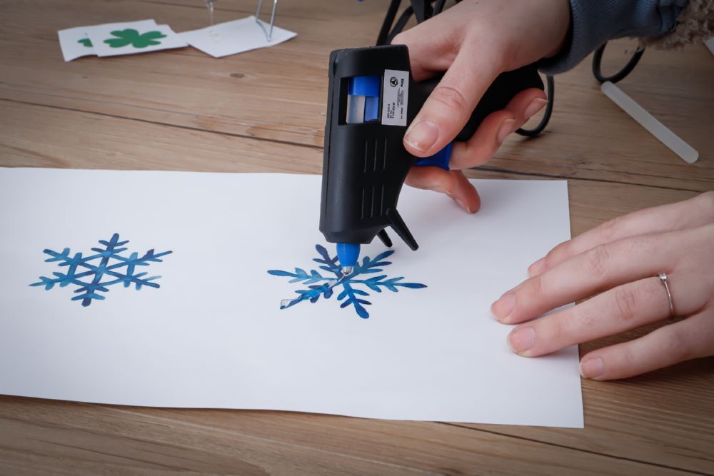 BGS Diy Mini Heißklebepistole Klebestick Durchmesser 7,5 mm 7 W Produktbild BGS Diy Mini Heißklebepistole Klebestick Durchmesser 7,5 mm 7 W bild 4