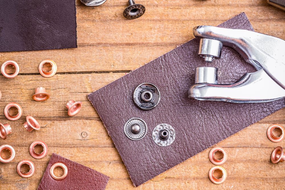 Produktbild Ösenzange mit 100 Rundösen 5,0 mm bild 2