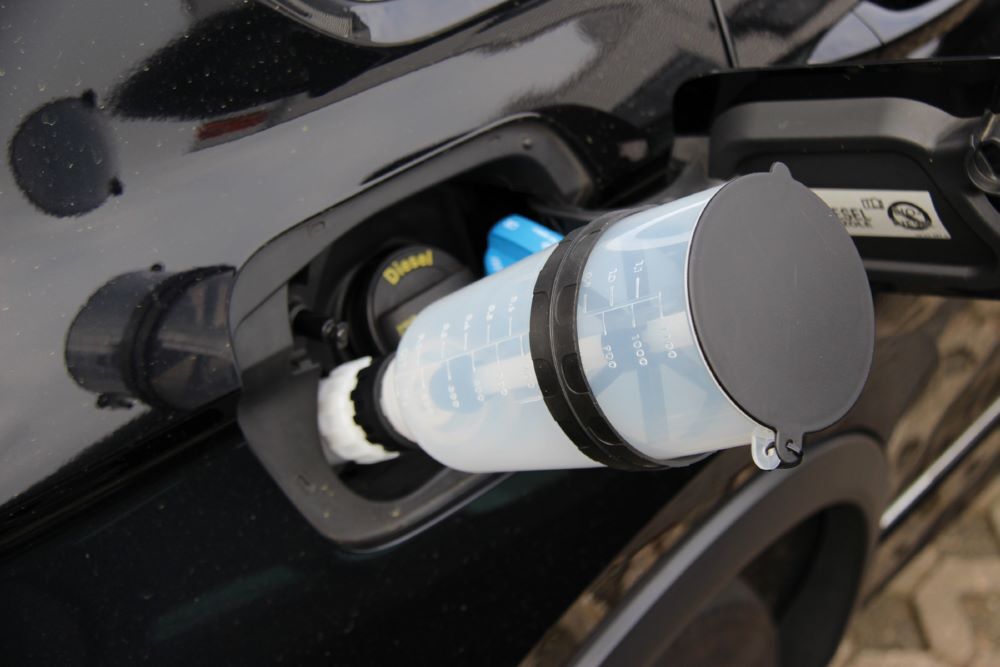 Produktbild Einfülltrichter für Harnstoff (AUS 32) gerade bild 3