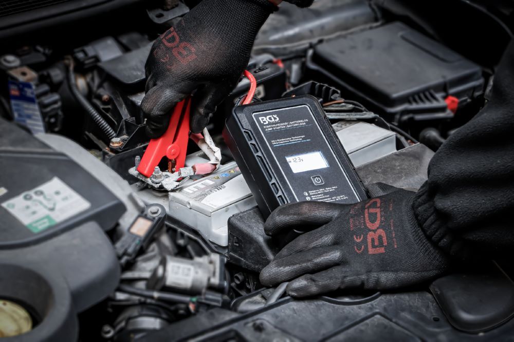 Produktbild Starthilfegerät Batterielos Ultra Kondensator Technologie 12 V/300A/600A bild 2