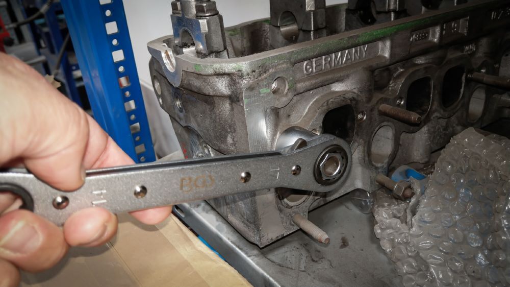 Produktbild Stehbolzen Ausdreher Satz 6 - 12 mm 5 teilig bild 2