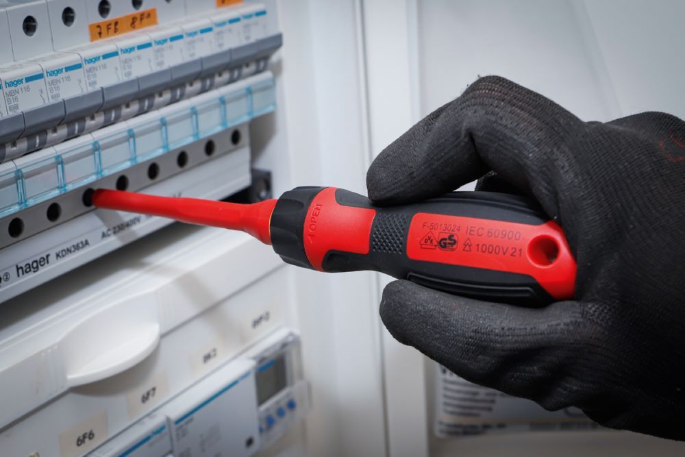 BGS VDE Schraubendreher Satz mit Wechselklingen 8 teilig Produktbild BGS VDE Schraubendreher Satz mit Wechselklingen 8 teilig bild 4