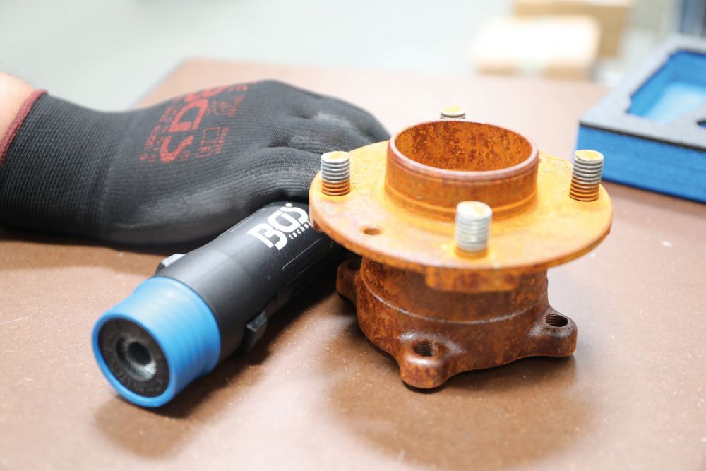 Produktbild Werkstattwageneinlage 1/6 Reinigungsbürsten Satz für Steh und Radbolzen bild 5