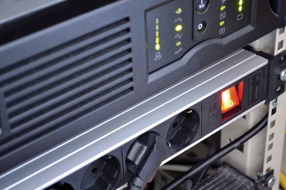 Brennenstuhl Alu Line 19 Zoll Steckdosenleiste 8 fach Produktbild Brennenstuhl Alu Line 19 Zoll Steckdosenleiste 8 fach bild 3