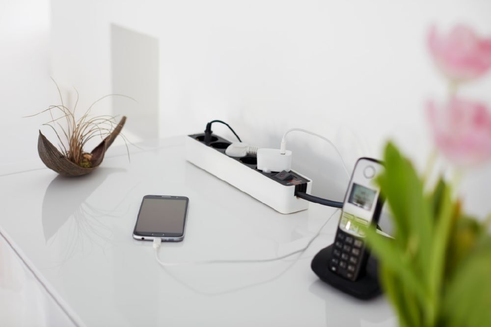 Brennenstuhl Ecolor Steckdosenleiste 5 fach weiß schwarz Produktbild Brennenstuhl Ecolor Steckdosenleiste 5 fach weiß schwarz bild 3