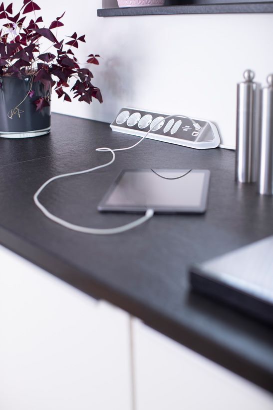 Brennenstuhl Ecksteckdosenleiste 6-fach 4 x Schutzkontakt 2 x Euro-Steckdosen 2x USB Produktbild Brennenstuhl Ecksteckdosenleiste 6-fach 4 x Schutzkontakt 2 x Euro-Steckdosen 2x USB bild 11