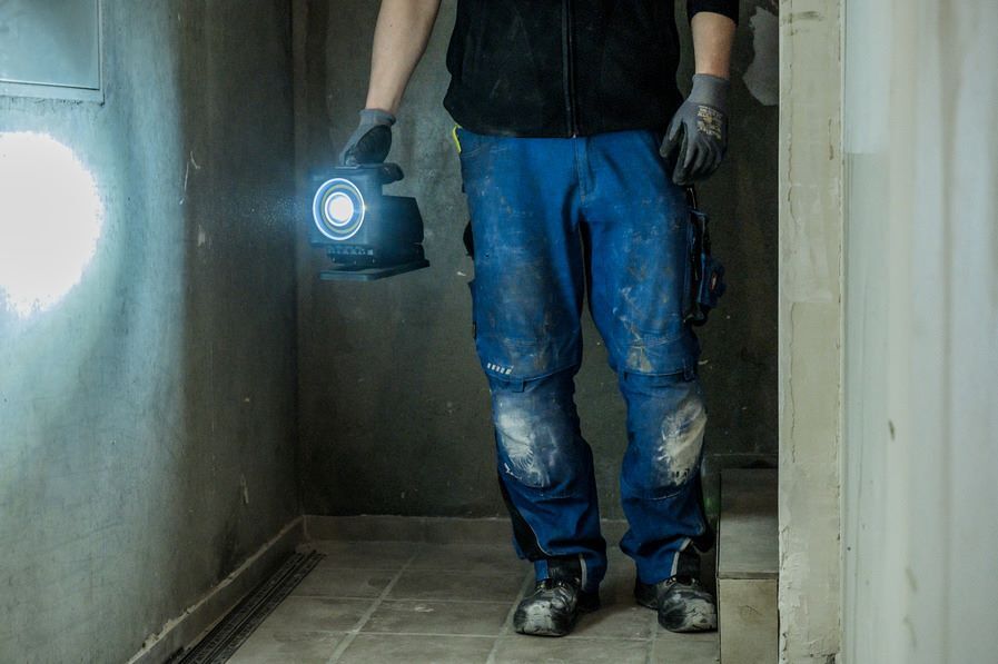 Brennenstuhl Multi Battery LED Akku Handscheinwerfer HL 3000 1140 + 2160lm IP54 Produktbild Brennenstuhl Multi Battery LED Akku Handscheinwerfer HL 3000 1140 + 2160lm IP54 bild 29