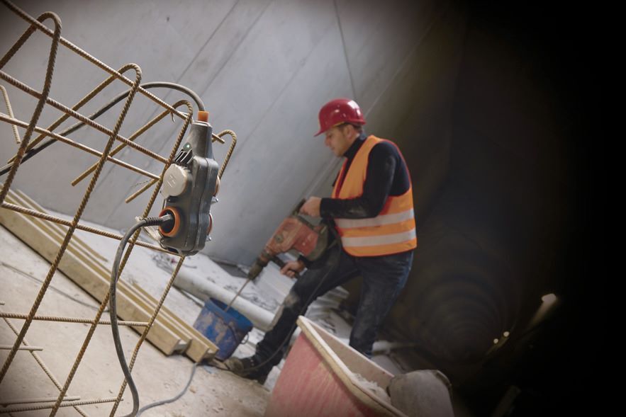 Brennenstuhl professionalLINE Powerblock Verteilersteckdose 4 fach Produktbild Brennenstuhl professionalLINE Powerblock Verteilersteckdose 4 fach bild 7