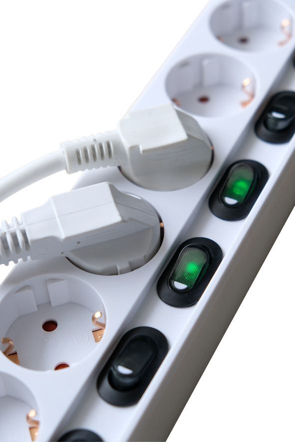 Brennenstuhl Steckdosenleiste einzeln schaltbar 6 fach mit 2 poligen Schaltern Produktbild Brennenstuhl Steckdosenleiste einzeln schaltbar 6 fach mit 2 poligen Schaltern bild 5