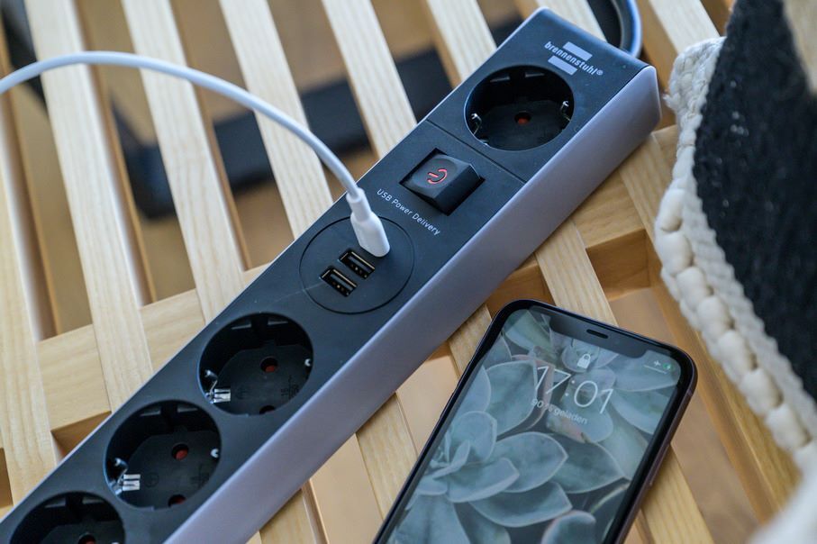 Brennenstuhl Steckdosenleiste 5-fach mit USB C Power Delivery und 2 USB 2,4 A Produktbild Brennenstuhl Steckdosenleiste 5-fach mit USB C Power Delivery und 2 USB 2,4 A bild 8