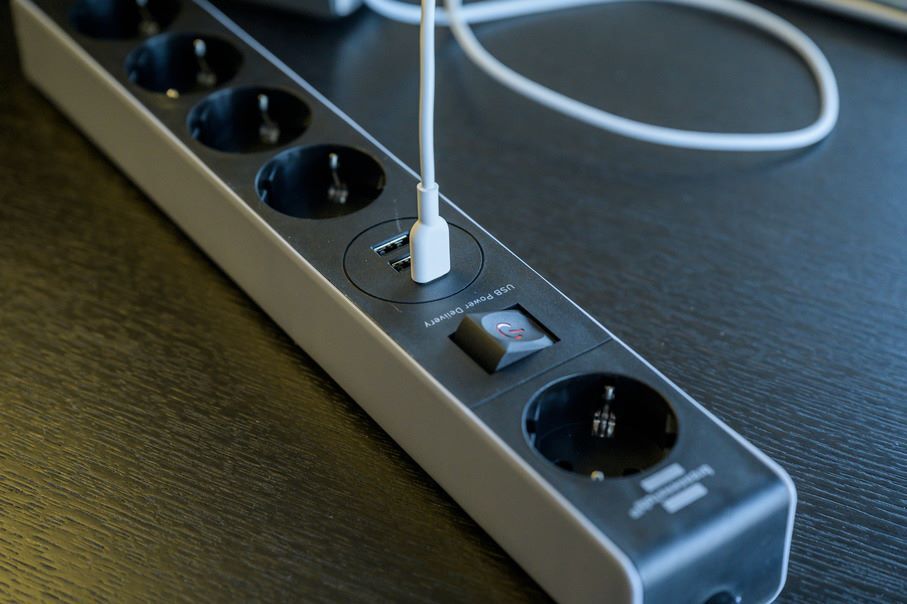 Brennenstuhl Steckdosenleiste 5-fach mit USB C Power Delivery und 2 USB 2,4 A Produktbild Brennenstuhl Steckdosenleiste 5-fach mit USB C Power Delivery und 2 USB 2,4 A bild 9