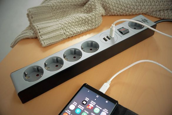 Brennenstuhl Steckdosenleiste 5-fach mit USB C Power Delivery und 2 USB 2,4 A Produktbild Brennenstuhl Steckdosenleiste 5-fach mit USB C Power Delivery und 2 USB 2,4 A bild 10