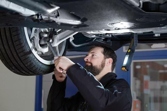 Brennenstuhl LED Handleuchte Arbeitsleuchte Taschenlampe mit Akku mit 6 superhellen SMD LED Produktbild Brennenstuhl LED Handleuchte Arbeitsleuchte Taschenlampe mit Akku mit 6 superhellen SMD LED bild 10