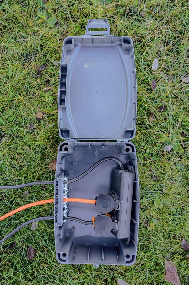 Brennenstuhl wetterfeste Box IP54 Schutzbox für den Außenbereich von Steckdosen Adaptern  Produktbild Brennenstuhl wetterfeste Box IP54 Schutzbox für den Außenbereich von Steckdosen Adaptern  bild 7