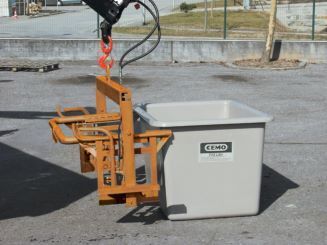 Cemo Ladebügel für Streugutbehälter hydraulisch kippbar für Streugutbox 400 L Produktbild Cemo Ladebügel für Streugutbehälter hydraulisch kippbar für Streugutbox 400 L bild 2