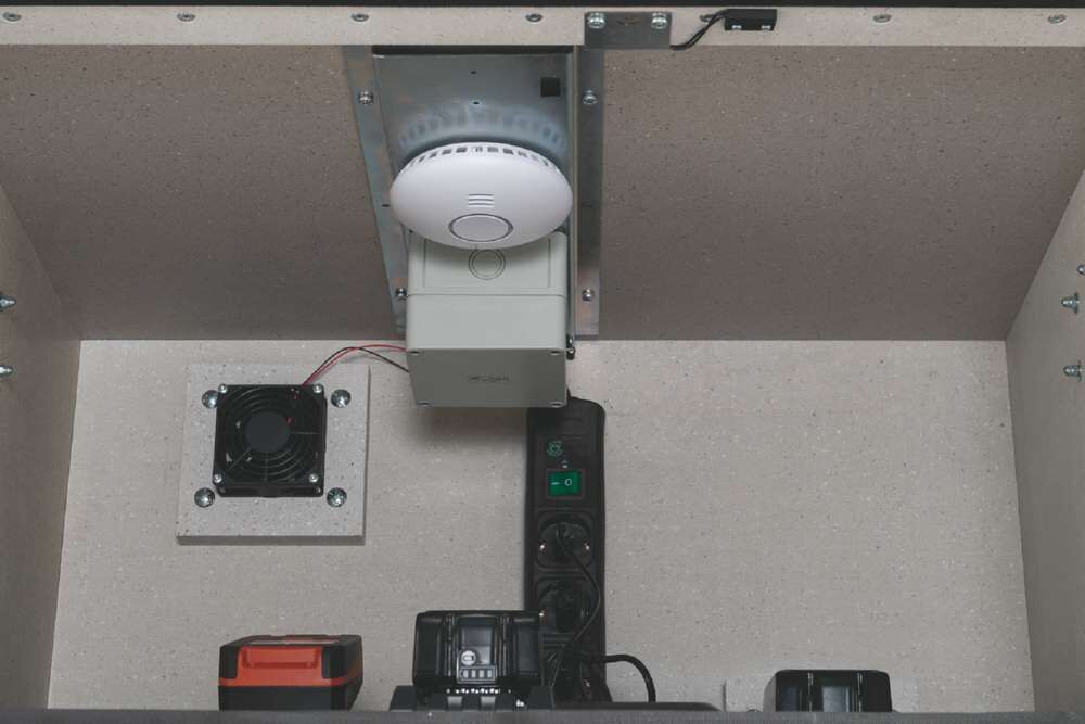 CEMO Akku LI Ladeschrank Lagerschrank Basic Produktbild CEMO Akku LI Ladeschrank Lagerschrank Basic bild 3