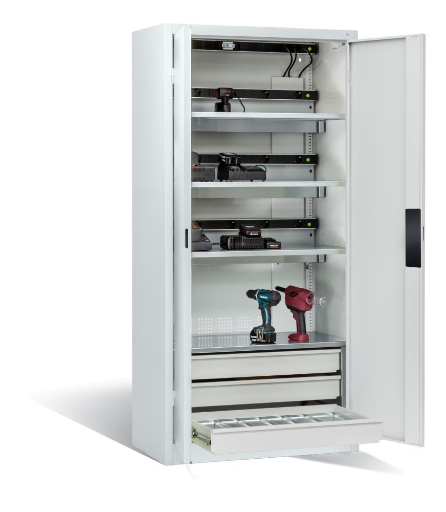 C+P Akkuladeschrank Comfort Serie 89 1950 x 930 x 500 mm lichtgrau Produktbild C+P Akkuladeschrank Comfort Serie 89 1950 x 930 x 500 mm lichtgrau bild 2
