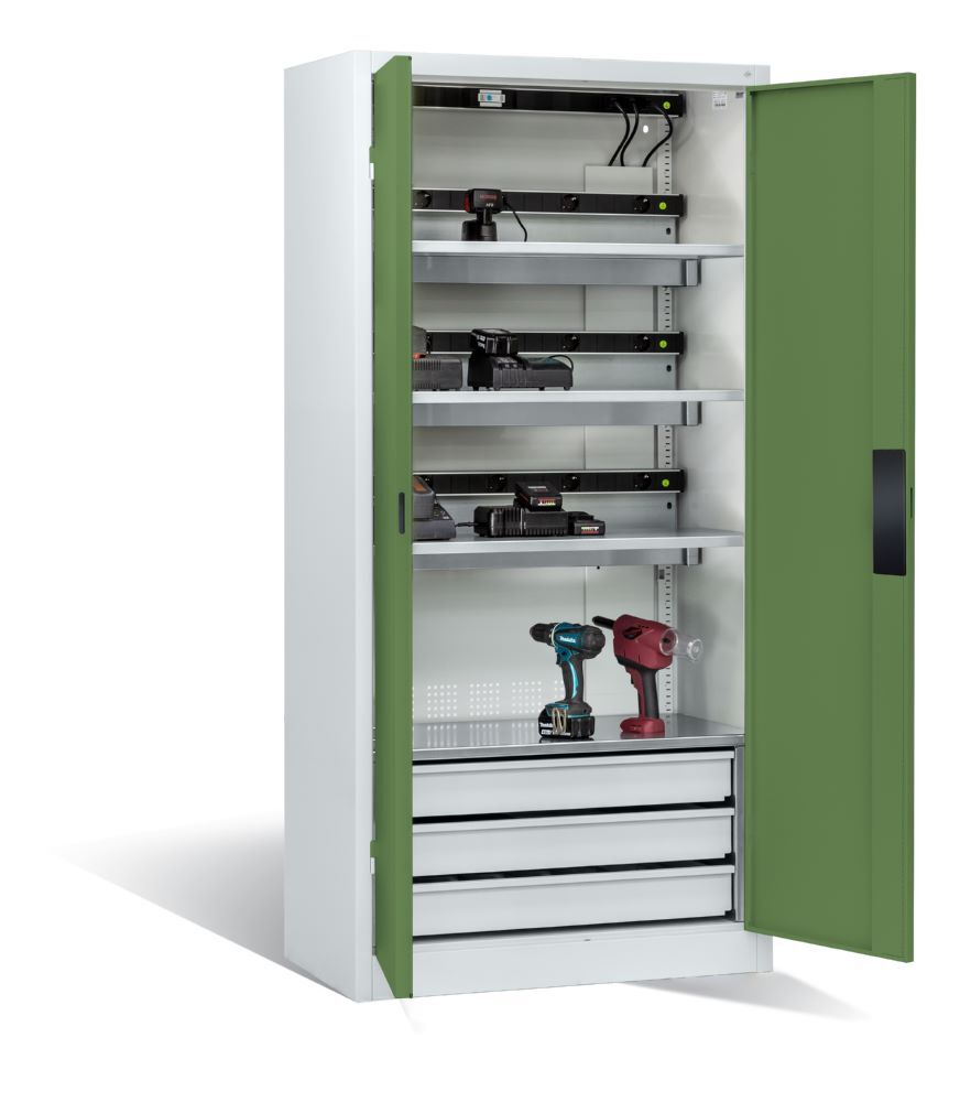 C+P Akkuladeschrank Comfort Serie 89 1950 x 930 x 500 mm lichtgrau resedagrün Produktbild C+P Akkuladeschrank Comfort Serie 89 1950 x 930 x 500 mm lichtgrau resedagrün bild 3