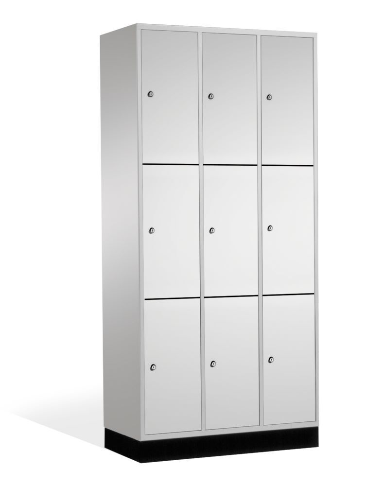 C+P Schließfachschrank Intro 9 Fächer 1950 x 920 x 490 mm in lichtgrau Produktbild C+P Schließfachschrank Intro 9 Fächer 1950 x 920 x 490 mm in lichtgrau