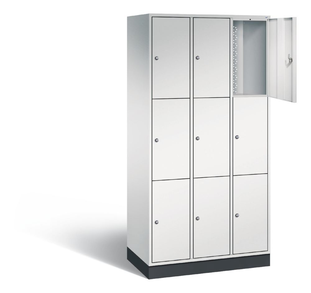 C+P Schließfachschrank Intro 9 Fächer 1950 x 920 x 490 mm in lichtgrau Produktbild C+P Schließfachschrank Intro 9 Fächer 1950 x 920 x 490 mm in lichtgrau bild 2