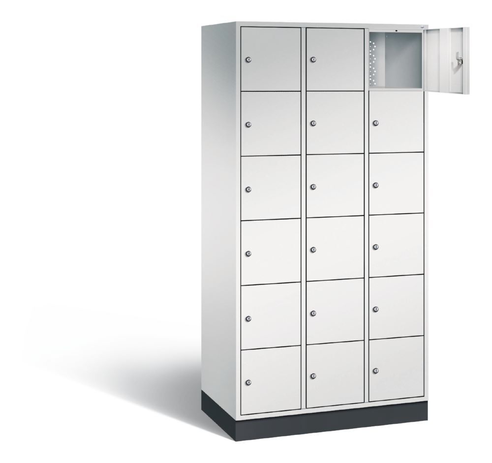 C+P Schließfachschrank Intro 18 Fächer 1950 x 920 x 490 mm in lichtgrau Produktbild C+P Schließfachschrank Intro 18 Fächer 1950 x 920 x 490 mm in lichtgrau bild 2