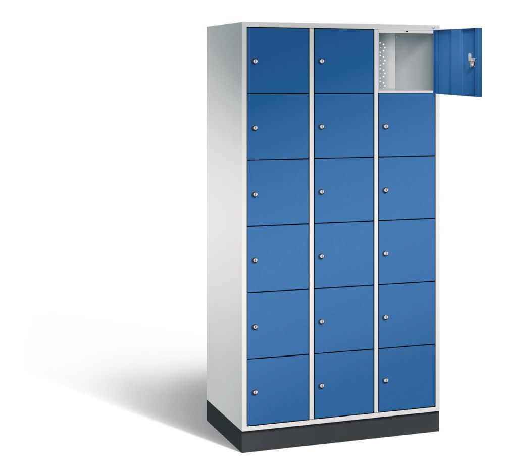 C+P Schließfachschrank Intro 18 Fächer 1950 x 920 x 490 mm lichtgrau enzianblau Produktbild C+P Schließfachschrank Intro 18 Fächer 1950 x 920 x 490 mm lichtgrau enzianblau bild 2