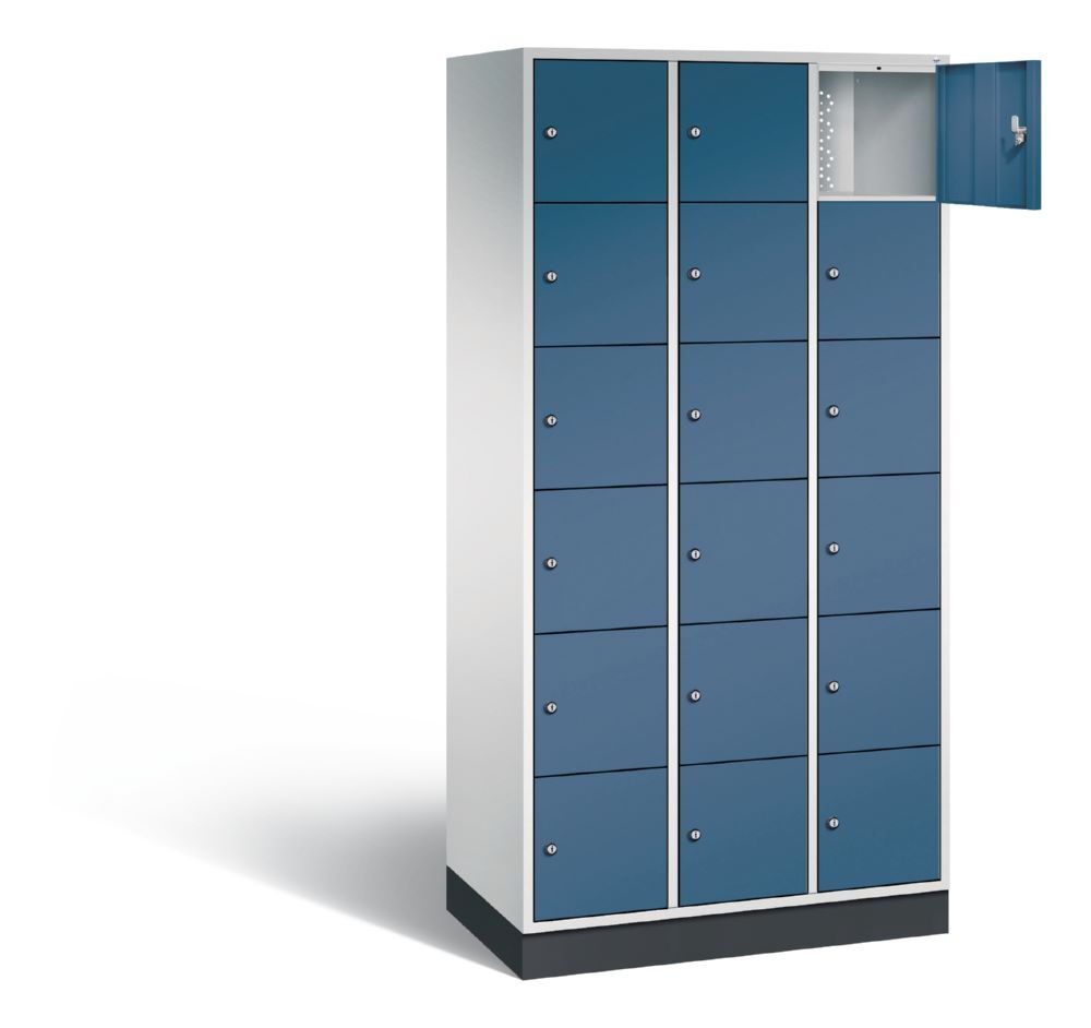 C+P Schließfachschrank Intro 18 Fächer 1950 x 920 x 490 mm lichtgrau fernblau Produktbild C+P Schließfachschrank Intro 18 Fächer 1950 x 920 x 490 mm lichtgrau fernblau bild 2