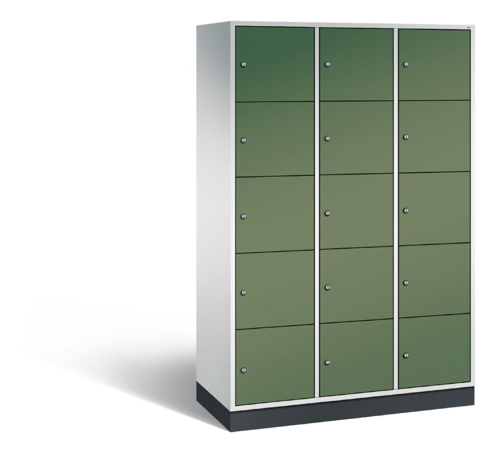 C+P XL Schließfachschrank Intro 15 Fächer 1950 x 1220 x 490 mm lichtgrau resedagrün Produktbild C+P XL Schließfachschrank Intro 15 Fächer 1950 x 1220 x 490 mm lichtgrau resedagrün