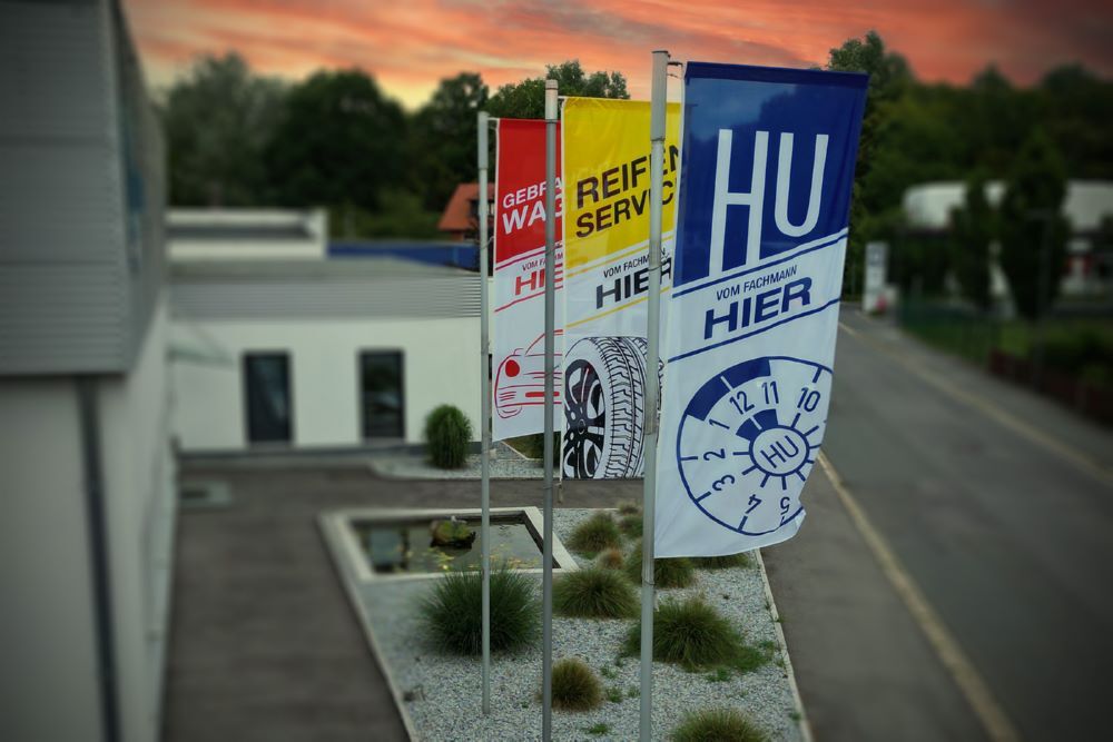 Produktbild Fahne "Gebrauchtwagen" Druck 1-farbig (1C) HKS 14 Größe: H 300 x B 120 cm   bild 6