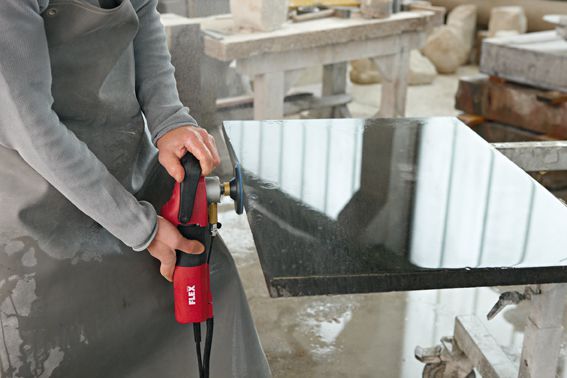 FLEX 1150 Watt Nass-Steinpolierer mit variabler Drehzahl und PRCD-Schalter, 115 mm FLEX 1150 Watt Nass-Steinpolierer mit variabler Drehzahl und PRCD-Schalter, 115 mm