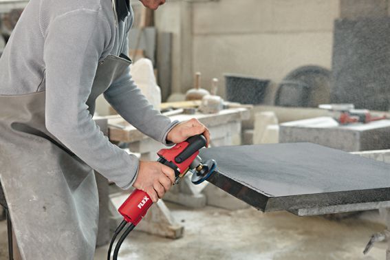 FLEX 1150 Watt Nass-Steinpolierer mit variabler Drehzahl und PRCD-Schalter, 115 mm FLEX 1150 Watt Nass-Steinpolierer mit variabler Drehzahl und PRCD-Schalter, 115 mm