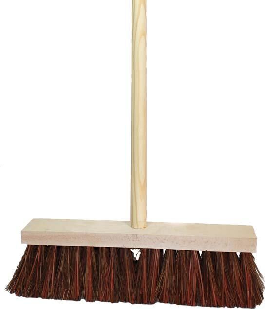 Piassavabesen 40 cm mit Stiel 1400 mm Piassavabesen 40 cm mit Stiel 1400 mm