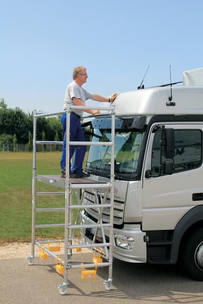 Günzburger Klappgerüst mit Ausbaueinheit Arbeitshöhe 3,6 Meter 750 mm x 1800 mm Produktbild Günzburger Klappgerüst mit Ausbaueinheit Arbeitshöhe 3,6 Meter 750 mm x 1800 mm