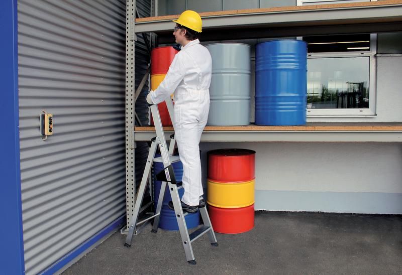 Günzburger Aluminium Stehleiter clip-step einseitig begehbar mit 4 Stufen Produktbild Günzburger Aluminium Stehleiter clip-step einseitig begehbar mit 4 Stufen