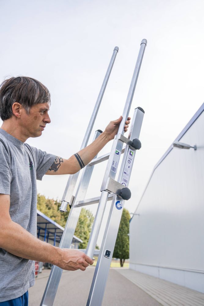 Günzburger Ausstiegsholm steckbar und einschiebbar rechts für Leitern Produktbild Günzburger Ausstiegsholm steckbar und einschiebbar rechts für Leitern bild 5