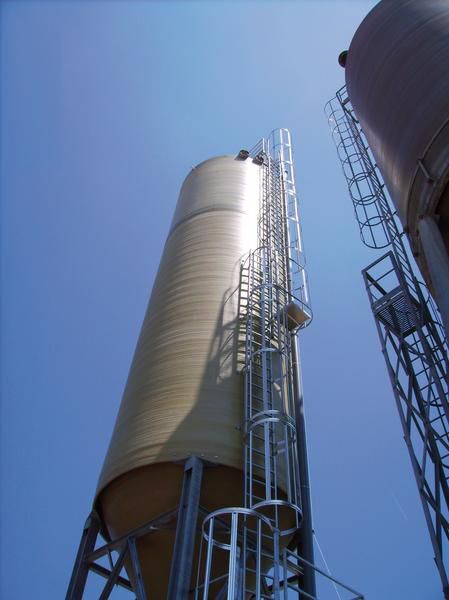 Günzburger Einzügige Steigleiter mit Rückenschutz Steighöhe 9,52 m Stahl verzinkt Produktbild Günzburger Einzügige Steigleiter mit Rückenschutz Steighöhe 9,52 m Stahl verzinkt bild 2