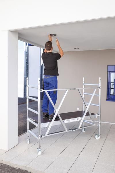 Günzburger Klappgerüst türengängig mit 3 Meter Arbeitshöhe 1350 mm x 1800 mm Produktbild Günzburger Klappgerüst türengängig mit 3 Meter Arbeitshöhe 1350 mm x 1800 mm bild 2