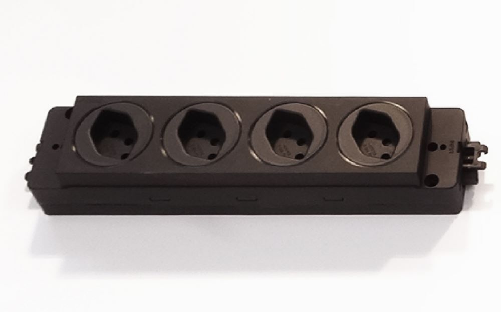 Hammerbacher Steckdosenleiste CH 4 fach 250 mm lang Produktbild Hammerbacher Steckdosenleiste CH 4 fach 250 mm lang