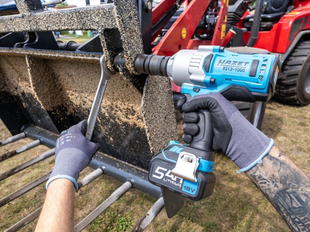 Hazet Akku Schlagschrauber 9213-1000LB/4 Lösemoment 1400 Nm Vierkant Produktbild Hazet Akku Schlagschrauber 9213-1000LB/4 Lösemoment 1400 Nm Vierkant bild 3