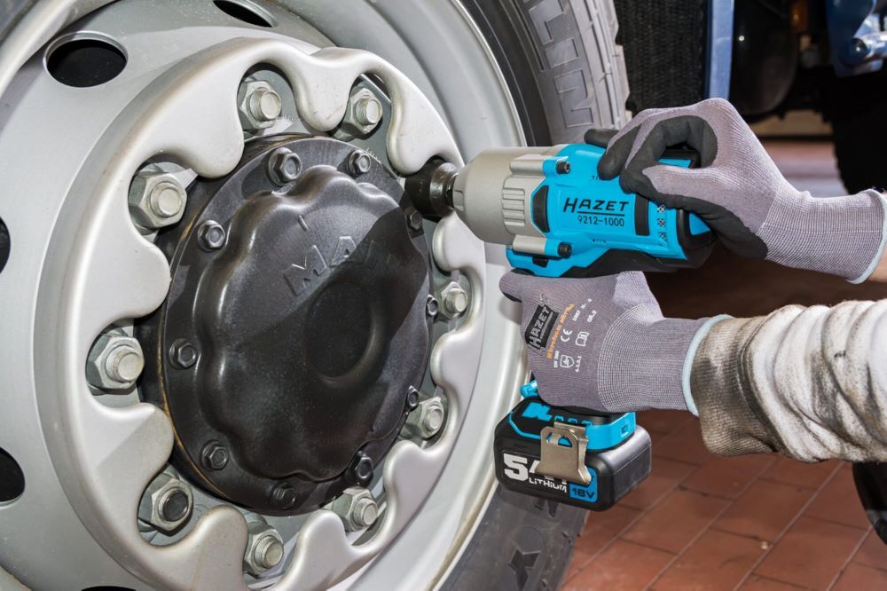 Hazet Akku Schlagschrauber 9212-1000 mit 1/2 Zoll 12,5 mm Hazet Akku Schlagschrauber 9212-1000 mit 1/2 Zoll 12,5 mm