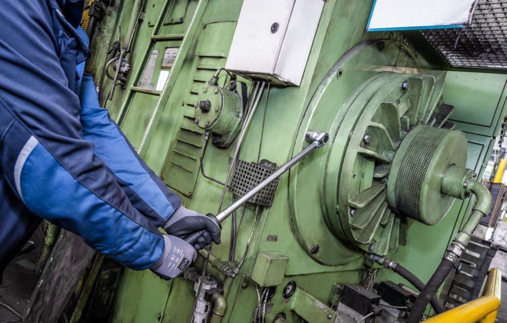 Hazet Drehmomentschlüssel mit DAkkS Kalibrierschein 6123-1CTCAL 659 mm Produktbild Hazet Drehmomentschlüssel mit DAkkS Kalibrierschein 6123-1CTCAL 659 mm bild 4