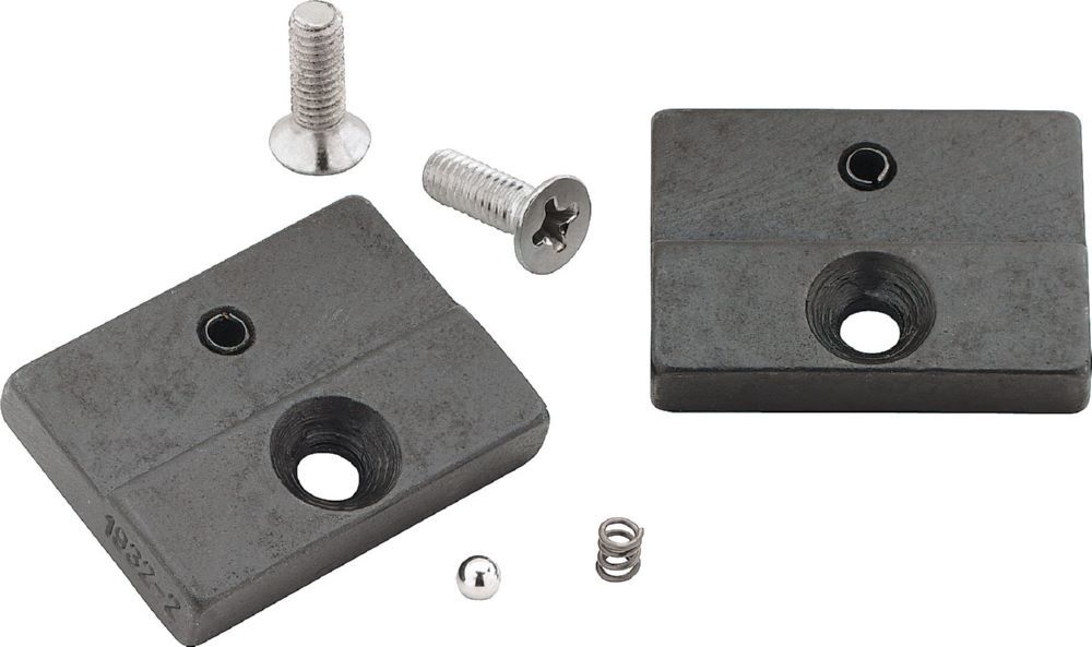 Produktbild Hazet Ersatzteil Satz: 1 Paar Prägebacken · 30 mm breit · 2 Schrauben · 2 Spannh