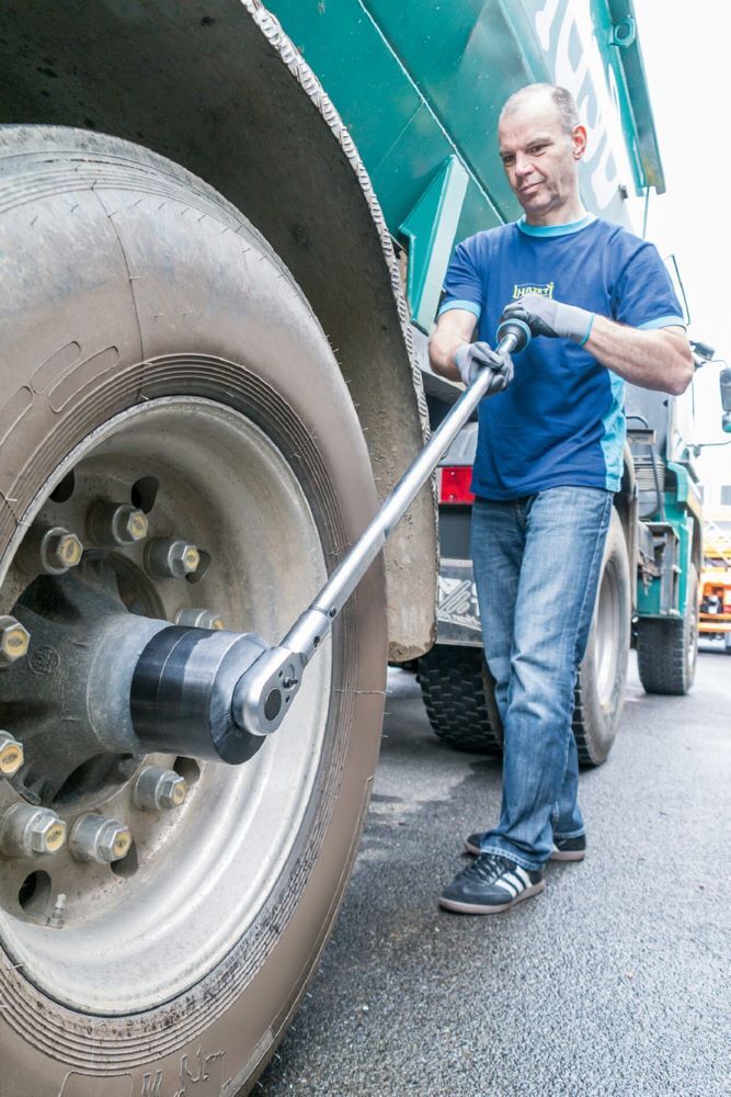 Hazet Nkw Radkapselschlüssel 4937-110 mit 1 Zoll Vierkant 95 mm Produktbild Hazet Nkw Radkapselschlüssel 4937-110 mit 1 Zoll Vierkant 95 mm bild 3