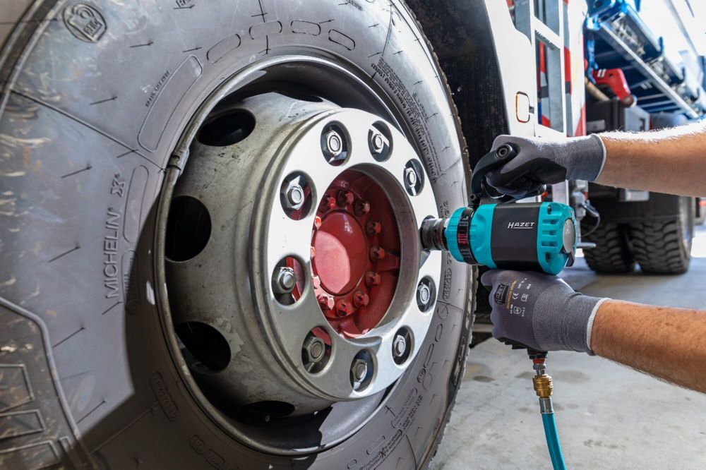 Hazet Twin Turbo Schlagschrauber 9014TT mit 1 Zoll 4100 Nm Produktbild Hazet Twin Turbo Schlagschrauber 9014TT mit 1 Zoll 4100 Nm bild 3