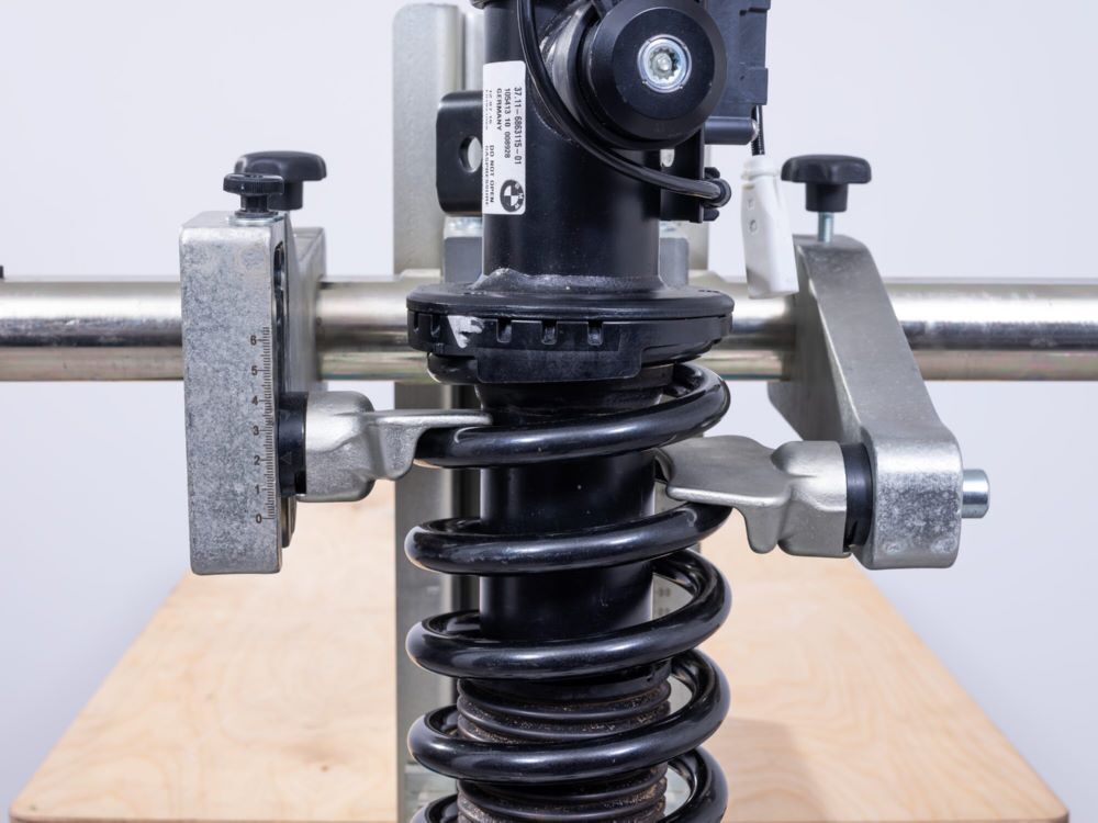 Hazet Universal Spannplatte für Stoßdämpferbeine verstellbar 4903-3 Produktbild Hazet Universal Spannplatte für Stoßdämpferbeine verstellbar 4903-3 bild 3