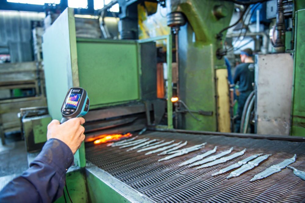 Hazet Wärmebildkamera 1992N-1 · L x B x H: 117 mm x 59 mm x 196 mm Produktbild Hazet Wärmebildkamera 1992N-1 · L x B x H: 117 mm x 59 mm x 196 mm bild 5