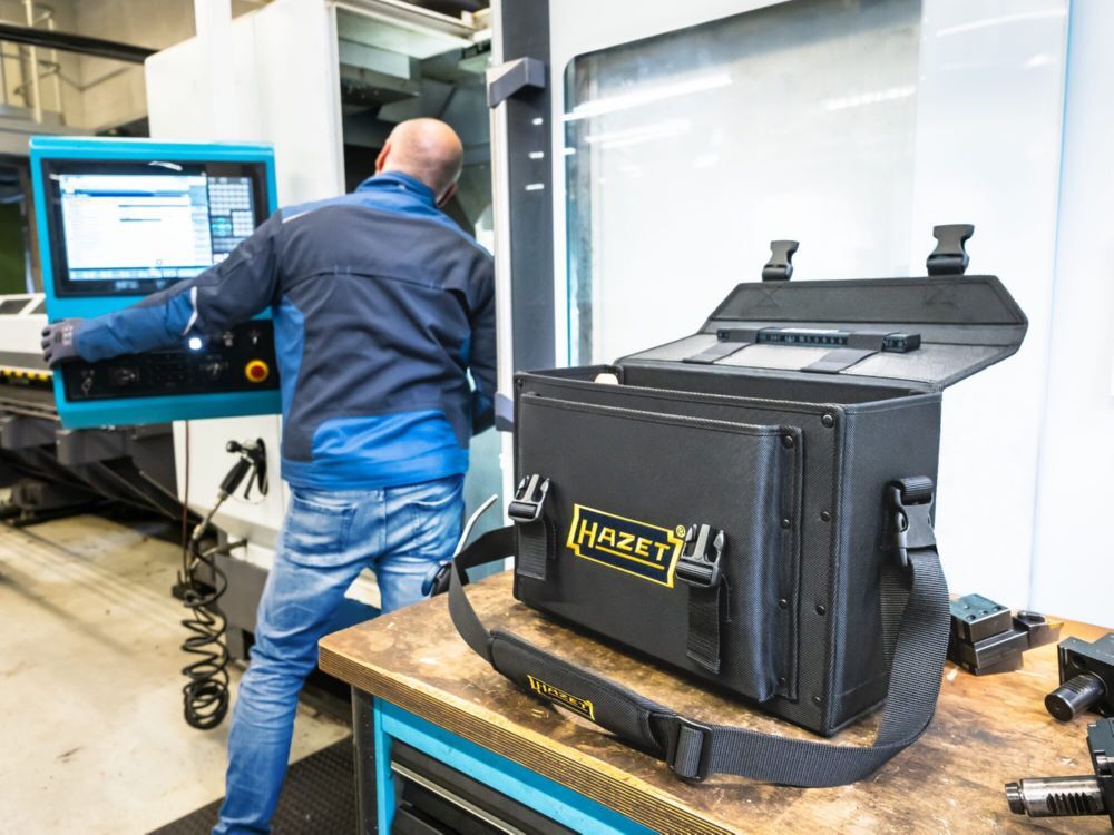 Hazet Werkzeugtasche klein mit 51 Werkzeugen 191T-1/51 mit 51 Teilen Produktbild Hazet Werkzeugtasche klein mit 51 Werkzeugen 191T-1/51 mit 51 Teilen bild 2